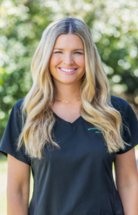 Headshot of dental hygienist Brooke